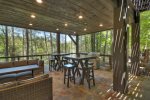 A Stoney River - Lower Level Outdoor Eating Area and Grill